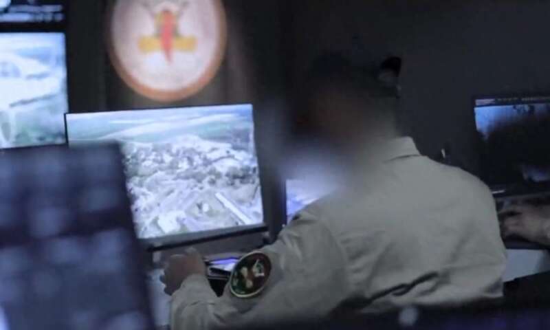 疑似哈马斯展示加沙作战室对无人机群的远程指挥