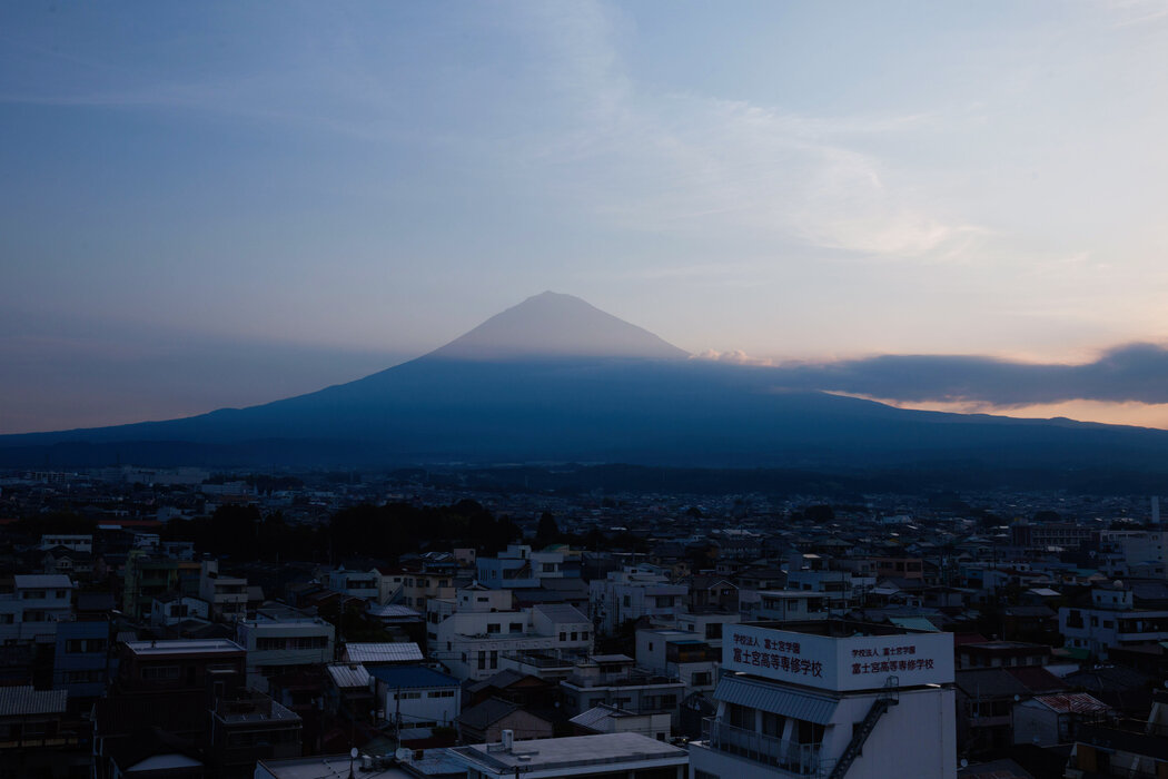 研究人员在日本富士山上空的云层中证实了微塑料颗粒的存在
